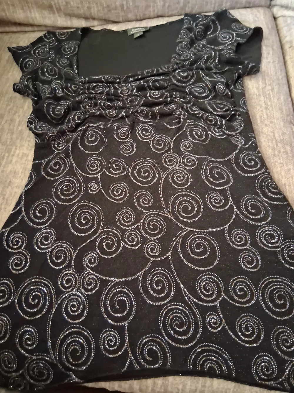 Dressbarn COLLECTION Black Sparkle Swirl Cap Sleeve Top - Picture 12 of 13